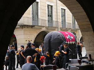 Fires 2016. Passejada de la Mula Baba i teatre de titelles a la Rambla de la Llibertat