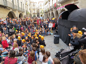 Fires 2016. Passejada de la Mula Baba i teatre de titelles a la Rambla de la Llibertat