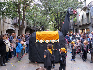 Fires 2016. Passejada de la Mula Baba i teatre de titelles a la Rambla de la Llibertat