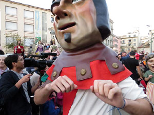 Fires 2016. El pregó. Cercavila amb gegants, capgrossos i mules