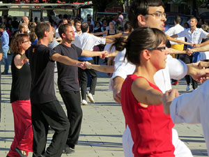 Fires 2016. 76&egrave; Concurs de Colles Sardanistes, amb la Cobla Ciutat de Girona, a la pla&ccedil;a Calvet i Rubalcaba