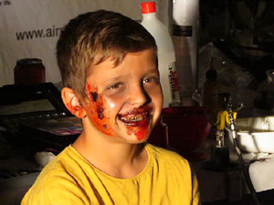 Fires 2016. 5a. Zombie Walk de Girona dins el festival Acocollona't