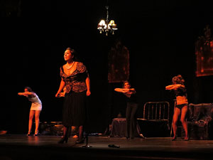 FITAG 2016. Espectacle inaugural. Revolution, de la Cia. I per qu&egrave; no?, de Llan&ccedil;&agrave;