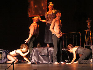 FITAG 2016. Espectacle inaugural. Revolution, de la Cia. I per qu&egrave; no?, de Llan&ccedil;&agrave;