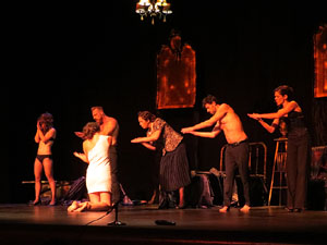 FITAG 2016. Espectacle inaugural. Revolution, de la Cia. I per qu&egrave; no?, de Llan&ccedil;&agrave;