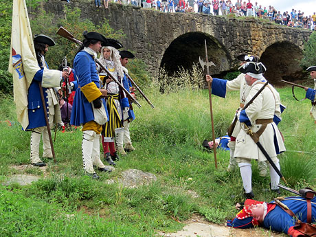 Girona resisteix! Jornades de recreació històrica de la Guerra de Successió. Castell de Montjuïc. Capitulació del bàndol austriacista