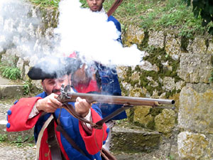 Girona resisteix! Jornades de recreació històrica de la Guerra de Successió. Combat al portal de Sant Cristòfol