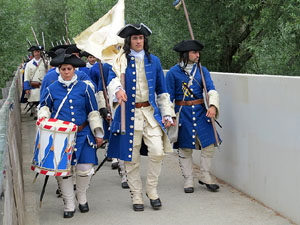 Girona resisteix! Jornades de recreació històrica de la Guerra de Successió. La desfilada