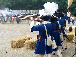 Girona resisteix! Jornades de recreació històrica de la Guerra de Successió. Combat a la plaça de Sant Domènec