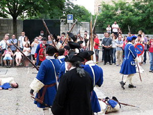 Girona resisteix! Jornades de recreació històrica de la Guerra de Successió. Combat a la plaça de Sant Domènec