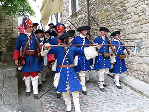 Girona resisteix! Jornades de recreació històrica de la Guerra de Successió. Combat a la plaça dels Lledoners