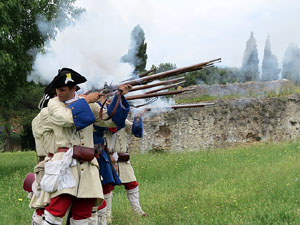 Girona resisteix! Jornades de recreació històrica de la Guerra de Successió. Castell de Montjuïc. Combat al pati d'armes