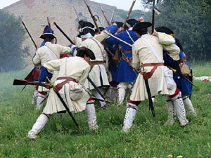 Girona resisteix! Jornades de recreació històrica de la Guerra de Successió. Castell de Montjuïc. Combat al pati d'armes