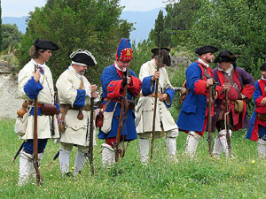 Girona resisteix! Jornades de recreació històrica de la Guerra de Successió. Castell de Montjuïc. Presentació de les unitats