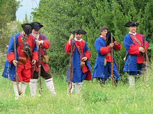 Girona resisteix! Jornades de recreació històrica de la Guerra de Successió. Castell de Montjuïc. Presentació de les unitats