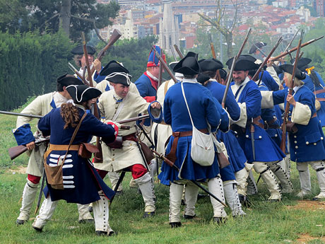 Girona resisteix! Jornades de recreació històrica de la Guerra de Successió. Castell de Montjuïc. Assalt de les portes del castell