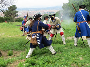 Girona resisteix! Jornades de recreació històrica de la Guerra de Successió. Castell de Montjuïc. Assalt de les portes del castell