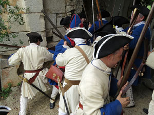 Girona resisteix! Jornades de recreació històrica de la Guerra de Successió. Castell de Montjuïc. Assalt de les portes del castell