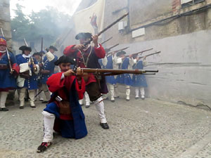 Girona resisteix! Jornades de recreació històrica de la Guerra de Successió. Combat al carrer de Pere de Rocaberti