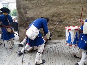 Girona resisteix! Jornades de recreació històrica de la Guerra de Successió. Combat al carrer de Pere de Rocaberti