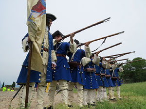 Girona resisteix! Jornades de recreació històrica de la Guerra de Successió. Castell de Montjuïc. Presentació de les unitats