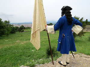 Girona resisteix! Jornades de recreació històrica de la Guerra de Successió. Castell de Montjuïc. Presentació de les unitats