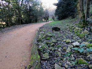 L'itinerari del Galligants. Camí verd que connecta la plaça dels Jurats del Barri Vell amb la font del Bisbe 