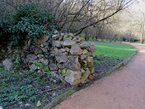 L'itinerari del Galligants. Camí verd que connecta la plaça dels Jurats del Barri Vell amb la font del Bisbe 
