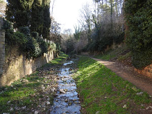 L'itinerari del Galligants. Cam&iacute; verd que connecta la pla&ccedil;a dels Jurats del Barri Vell amb la font del Bisbe 