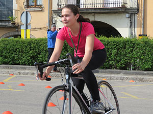 V Jornada de l'Esport Femen&iacute; 2017 a la pla&ccedil;a Salvador Espriu, la de Francesc Calvet i Rubalcaba, i el riu Onyar