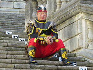 Nadal 2016. R&egrave;cord Guiness de pujada d'escales en equilibri a la Catedral