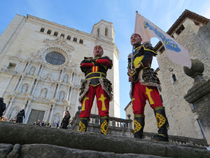 Nadal 2016. R&egrave;cord Guiness de pujada d'escales en equilibri a la Catedral