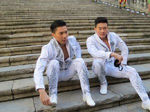 Nadal 2016. R&egrave;cord Guiness de pujada d'escales en equilibri a la Catedral