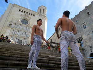 Nadal 2016. R&egrave;cord Guiness de pujada d'escales en equilibri a la Catedral