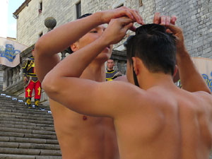 Nadal 2016. R&egrave;cord Guiness de pujada d'escales en equilibri a la Catedral