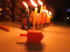 Nadal 2016. Encesa de les llums de Hanukk&agrave; a la pla&ccedil;a del Vi