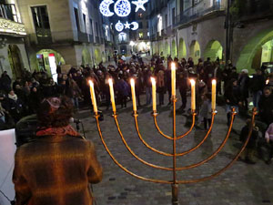 Nadal 2016. Encesa de les llums de Hanukk&agrave; a la pla&ccedil;a del Vi