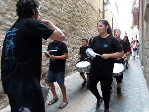 Festival Und&agrave;rius 2016. Cercavila amb els gegants de Santa Eug&egrave;nia de Ter