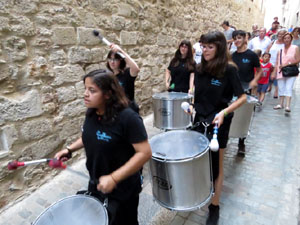 Festival Und&agrave;rius 2016. Cercavila amb els gegants de Santa Eug&egrave;nia de Ter