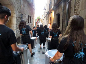 Festival Und&agrave;rius 2016. Cercavila amb els gegants de Santa Eug&egrave;nia de Ter