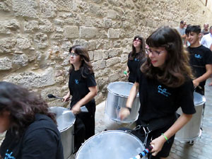 Festival Und&agrave;rius 2016. Cercavila amb els gegants de Santa Eug&egrave;nia de Ter