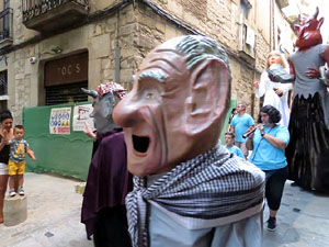 Festival Und&agrave;rius 2016. Cercavila amb els gegants de Santa Eug&egrave;nia de Ter