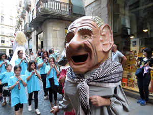 Festival Und&agrave;rius 2016. Cercavila amb els gegants de Santa Eug&egrave;nia de Ter