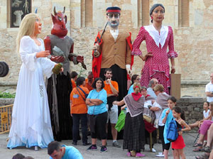 Festival Und&agrave;rius 2016. Cercavila amb els gegants de Santa Eug&egrave;nia de Ter
