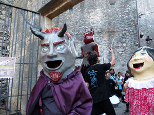 Festival Und&agrave;rius 2016. Cercavila amb els gegants de Santa Eug&egrave;nia de Ter