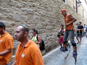 Festival Undàrius 2016. Cercavila amb els gegants de l'Esquerra del Ter i la Caixa de Trons