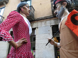 Festival Undàrius 2016. Cercavila amb els gegants de l'Esquerra del Ter i la Caixa de Trons