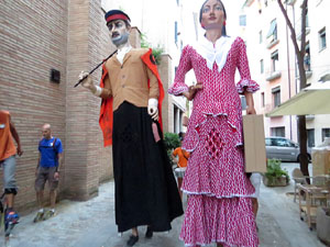 Festival Und&agrave;rius 2016. Cercavila amb els gegants de l'Esquerra del Ter i la Caixa de Trons