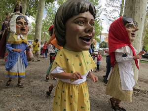 Festa del barri de la Devesa-Güell 2017. Els nous capgrossos, el Jardiner i la Farinera