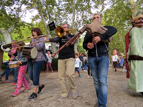 La cercavila a la Devesa